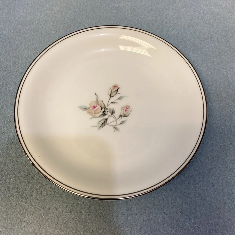 2-NORITAKE ROSSINA SERIES 5789 PINK ROSE BREAD AND BUTTER PLATES 6 3/8 INCH